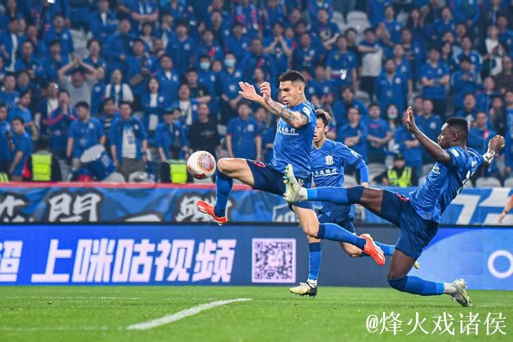 亚冠精英联赛-路易斯失良机 申花客场0-1不敌横滨