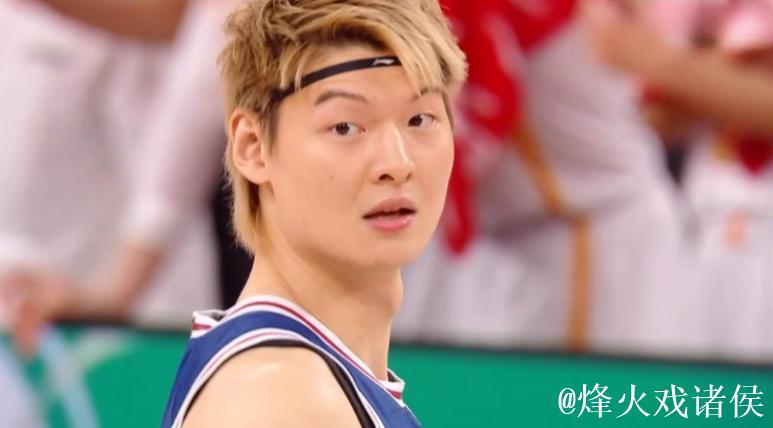 王哲林24+16上海5人上双胜深圳 布莱德索21+11